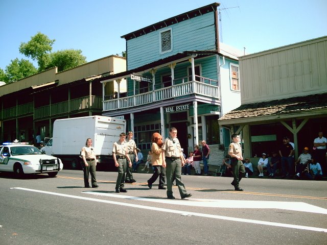 The 2007 Frog Jump Youth Parade.